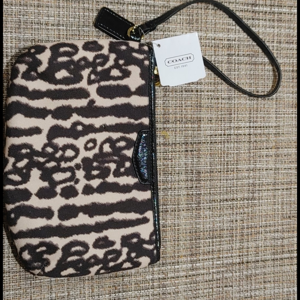 Coach B4/Black multi wristlet